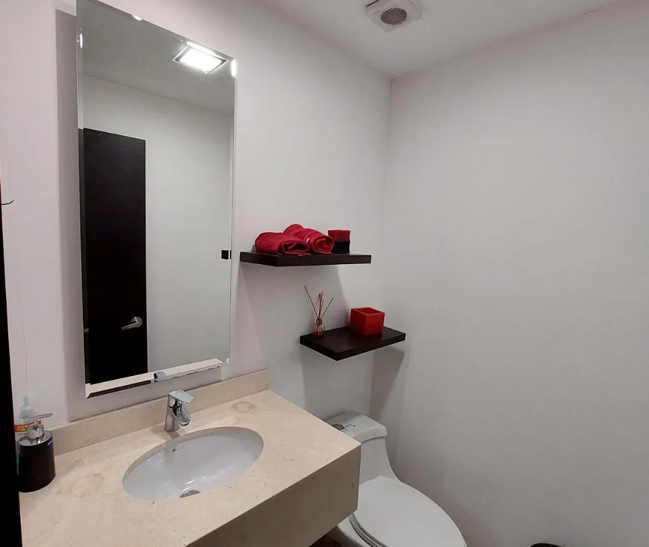 Departamento Cerca Del Quicentro Norte 키토 아파트